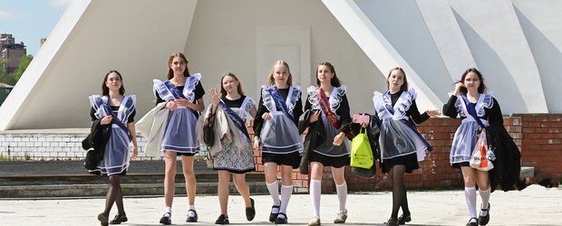 «До свидания, школа!»: атмосфера в Иркутске 26 мая