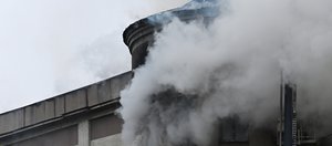 Пожар в здании Иргиредмет: фото с места событий