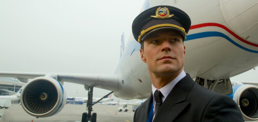 Евгений Новицкий посмотрел новый фильм о летчике Алексее Гущине.