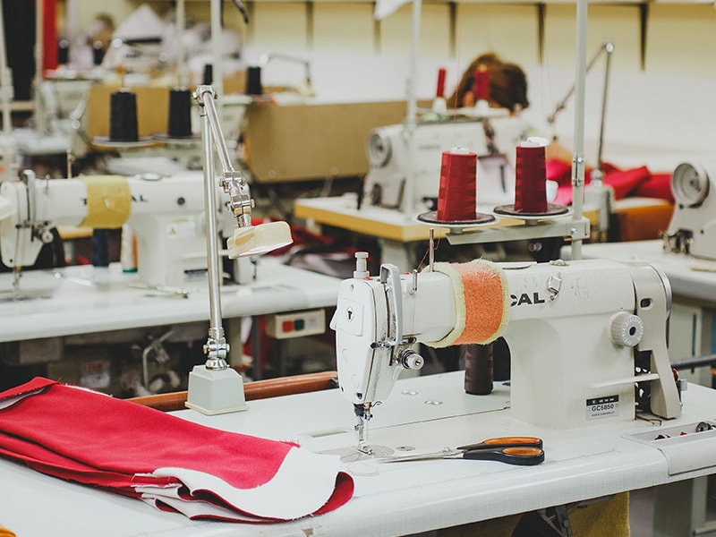 Швейный холл